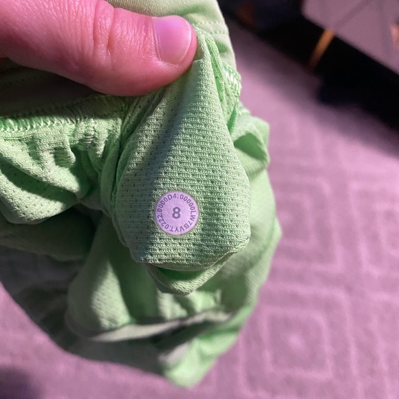 Lululemon limited edition size 8 Hotty hot - Picture 4 of 4